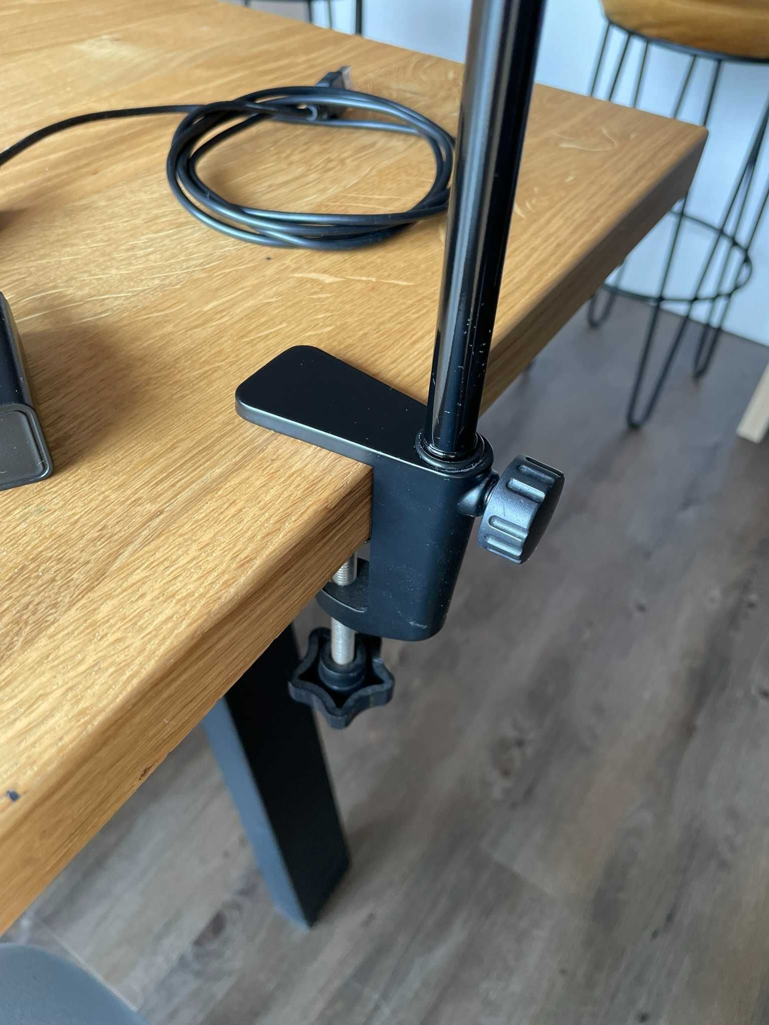 Lampka biurkowa nad monitor do blatu