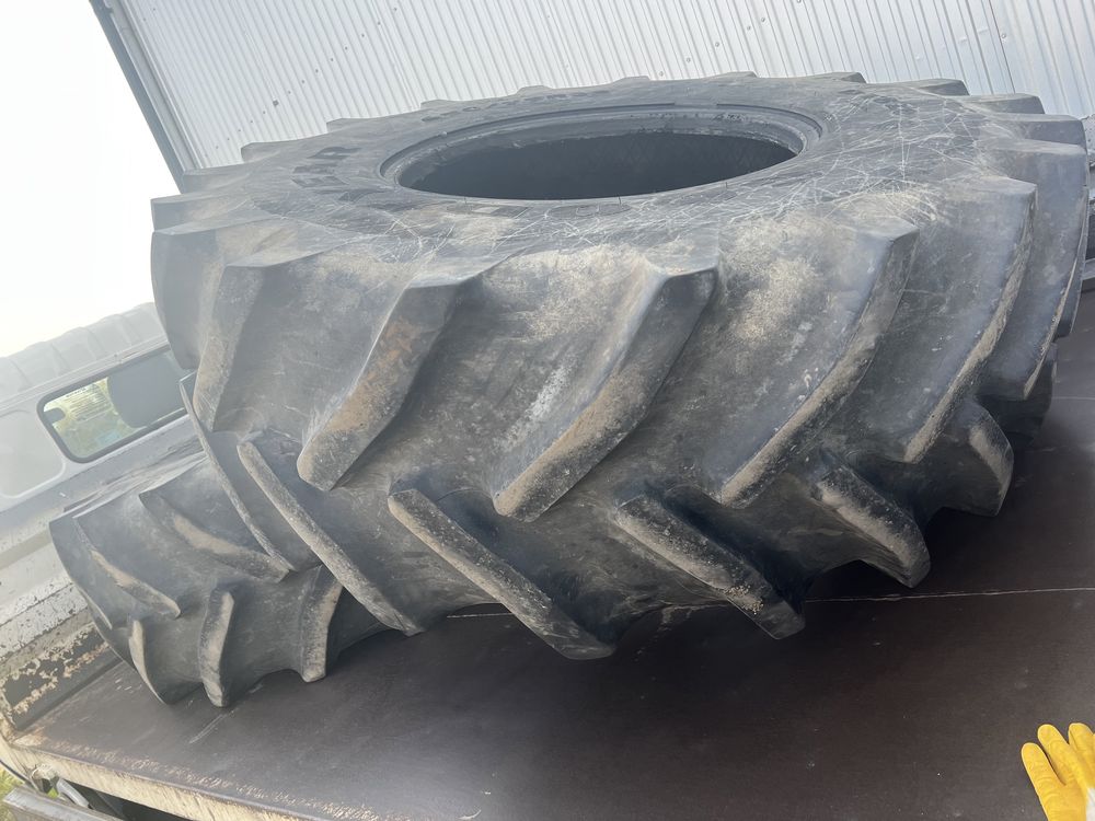 Opona 650/75R32 Goodyear 2 sztuki