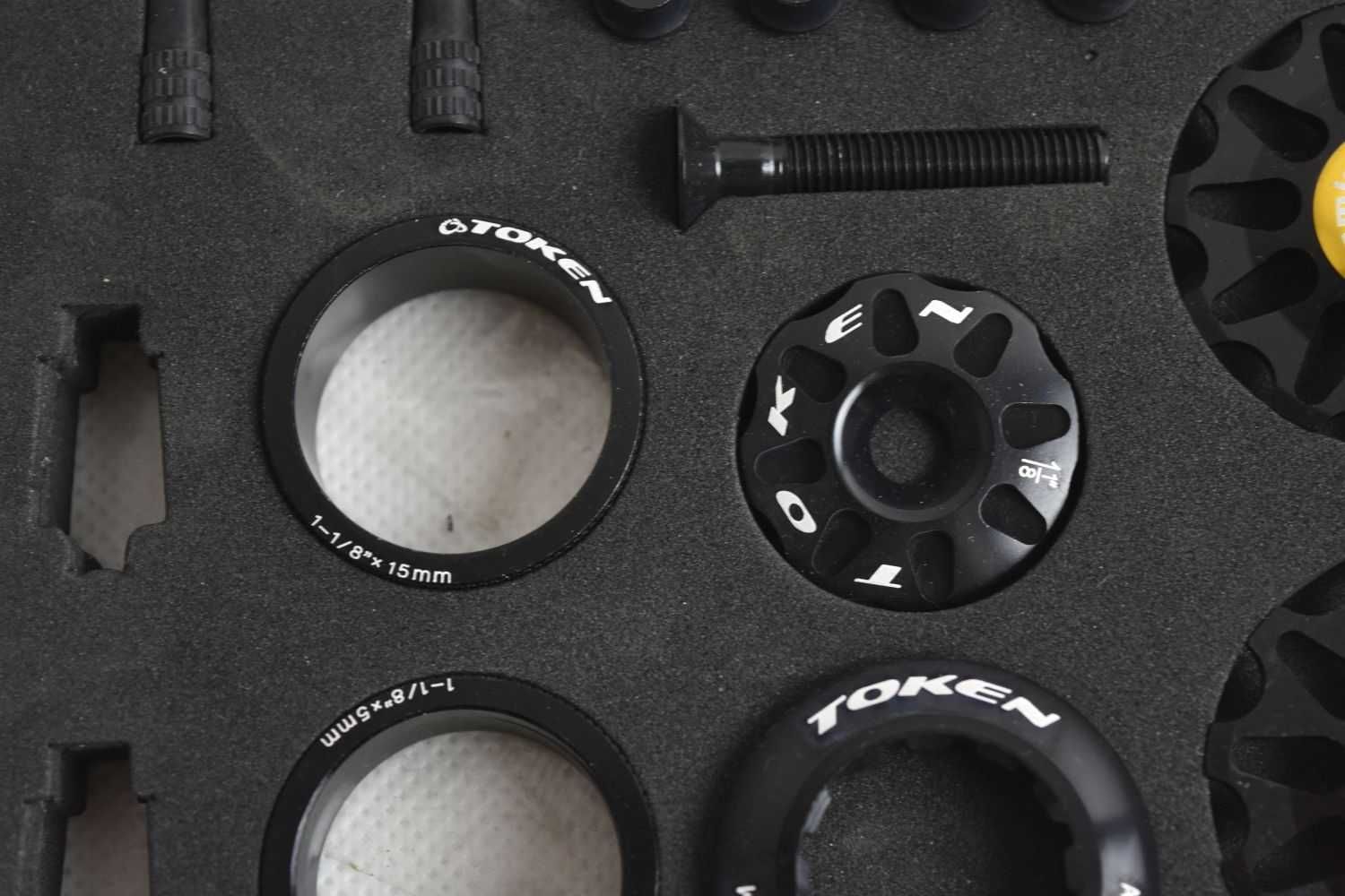 NOWY zestaw tuningowy TOKEN bling box black pod SHIMANO ! niekompletny