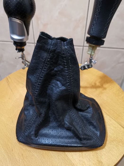 Продам чехол и ручку кпп на Skoda Шкода Тур.