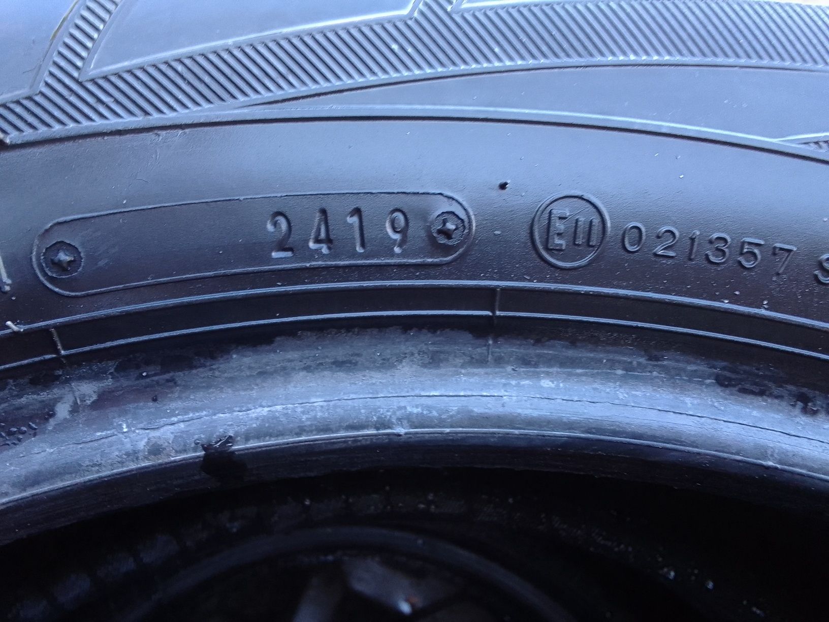 Cena za 4 Opony zimowe 225/55r19 FALKEN 5.5-7mm