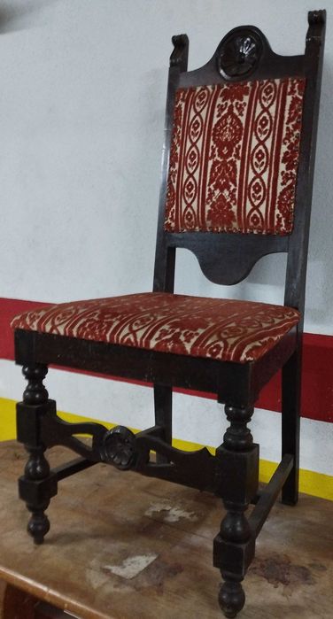 Cadeira madeira maciça – antigo vintage