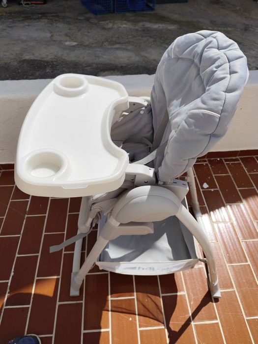Cadeira de alimentação bebé
