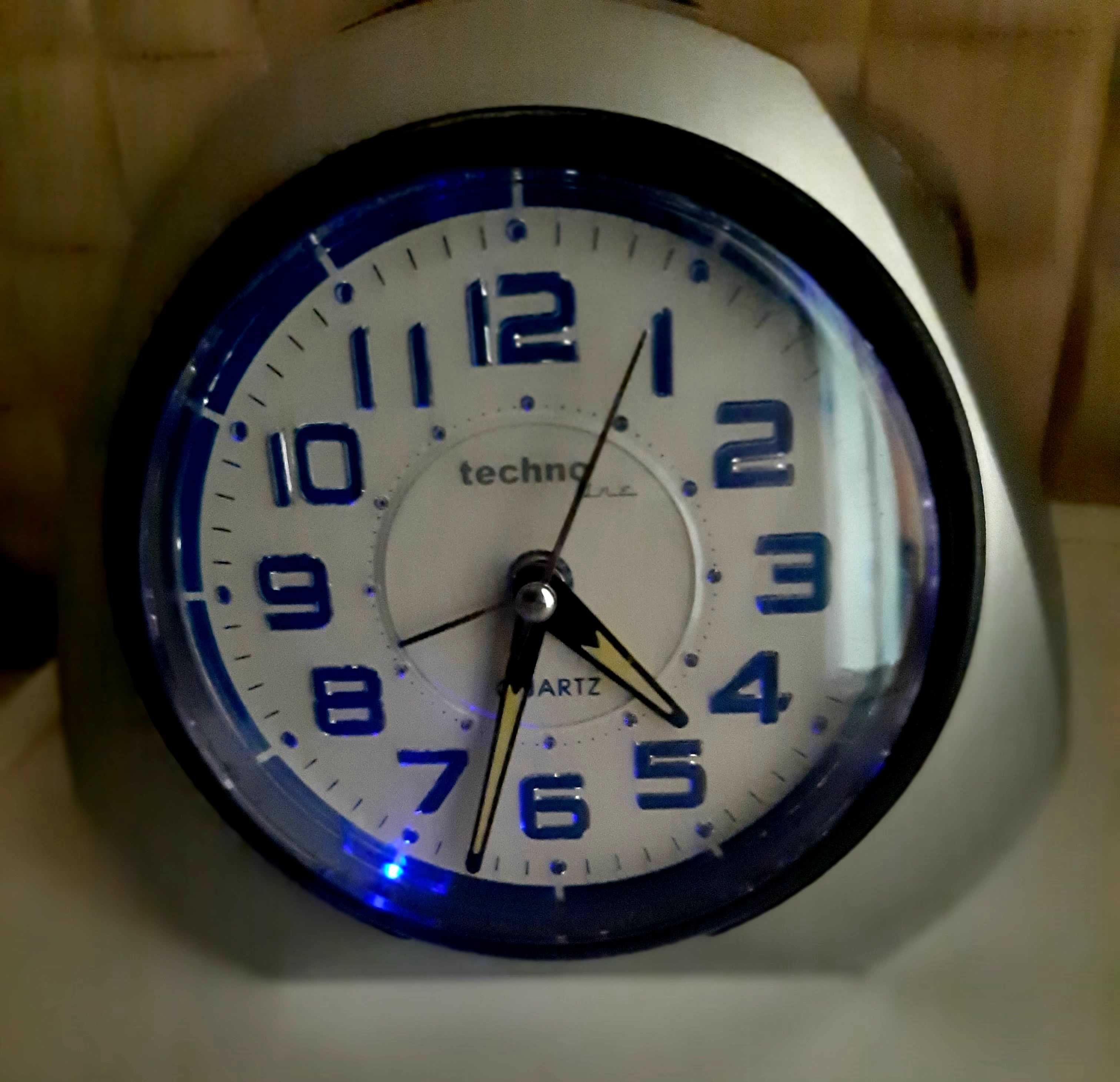 Годинник настільний technoline xxl silver. Производство Германия.