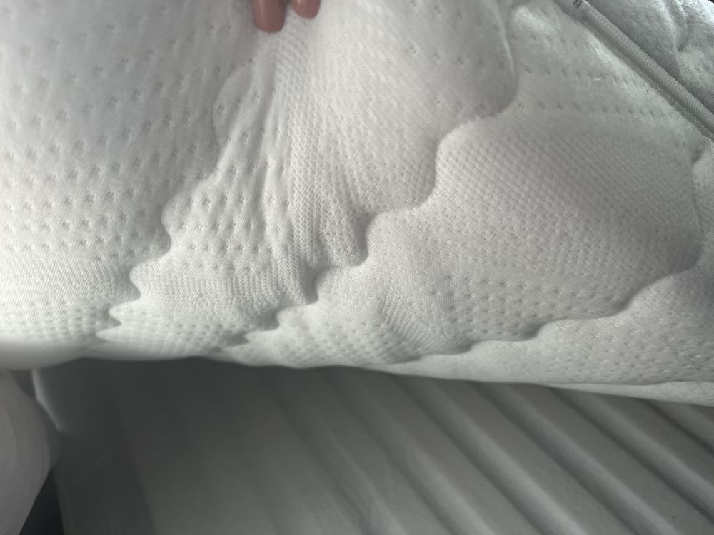 Łóżko 90x200 + materac