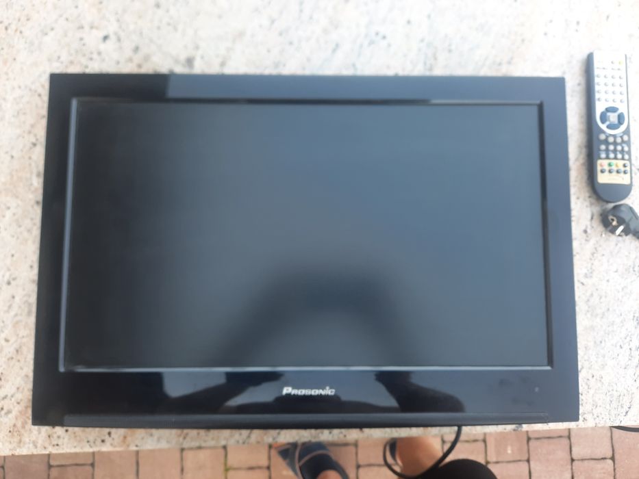 Telewizor 24" z DVD gratis uchwyt na ścianę