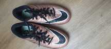 Korki do piłki nożnej Nike 33,5