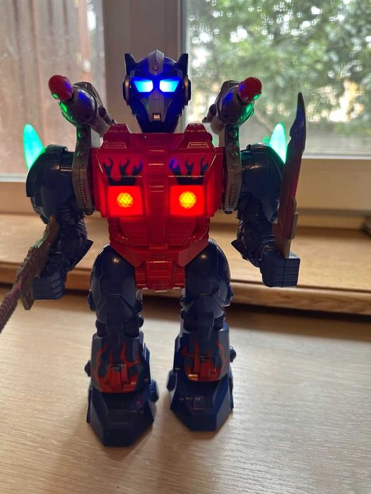 Інтерактивний робот Оптімус Прайм висотою 23 см