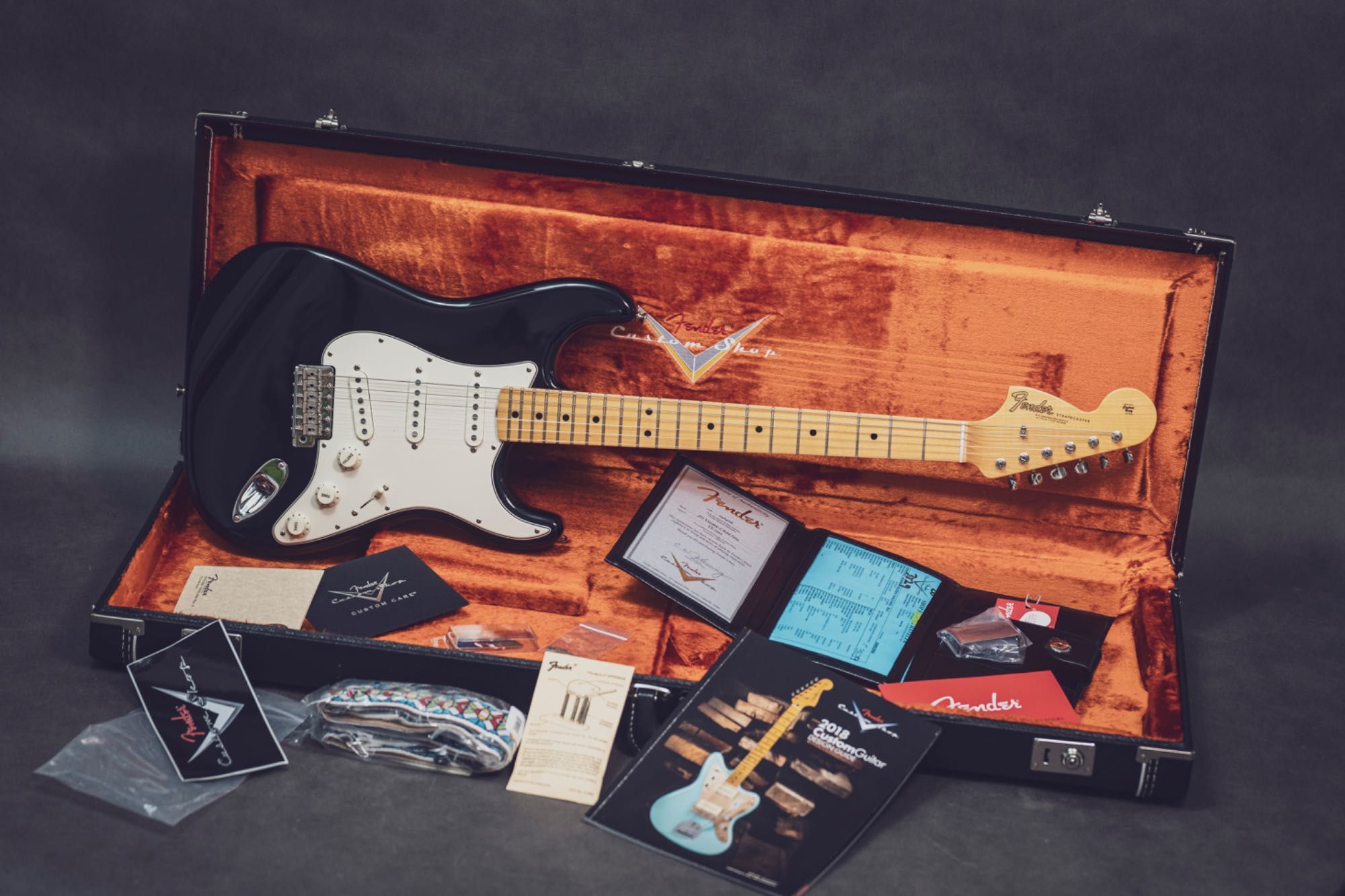 Fender Stratocaster Jimi Hendrix Voodoo Child Black NOS 2018.