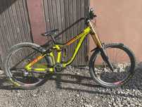 Giant glory  (dh, fr, enduro, MTB)
