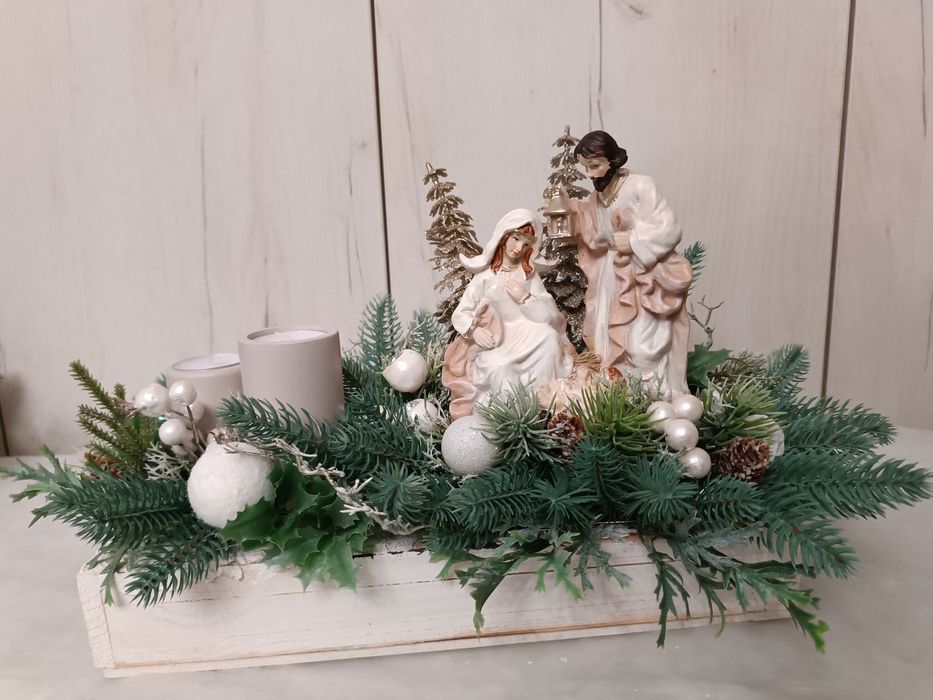 Stroik kompozycja świąteczna ze Świętą Rodziną duży podświetlany