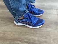 Кросівки asics