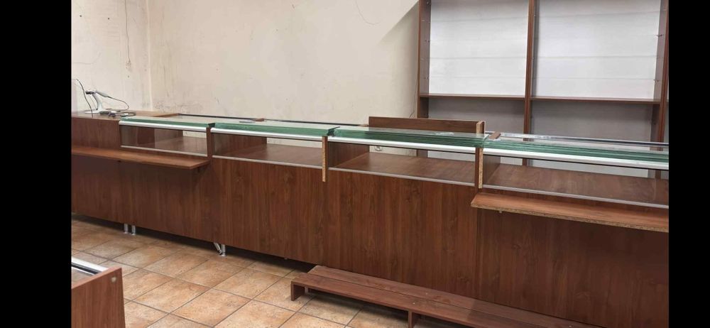 Lada sklepowa w dobrym stanie