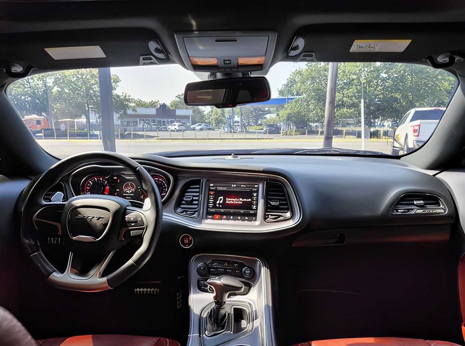 Dodge Challenger      2019