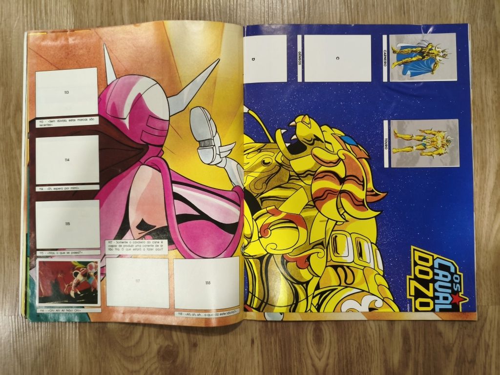 Caderneta de cromos os cavaleiros do zodíaco