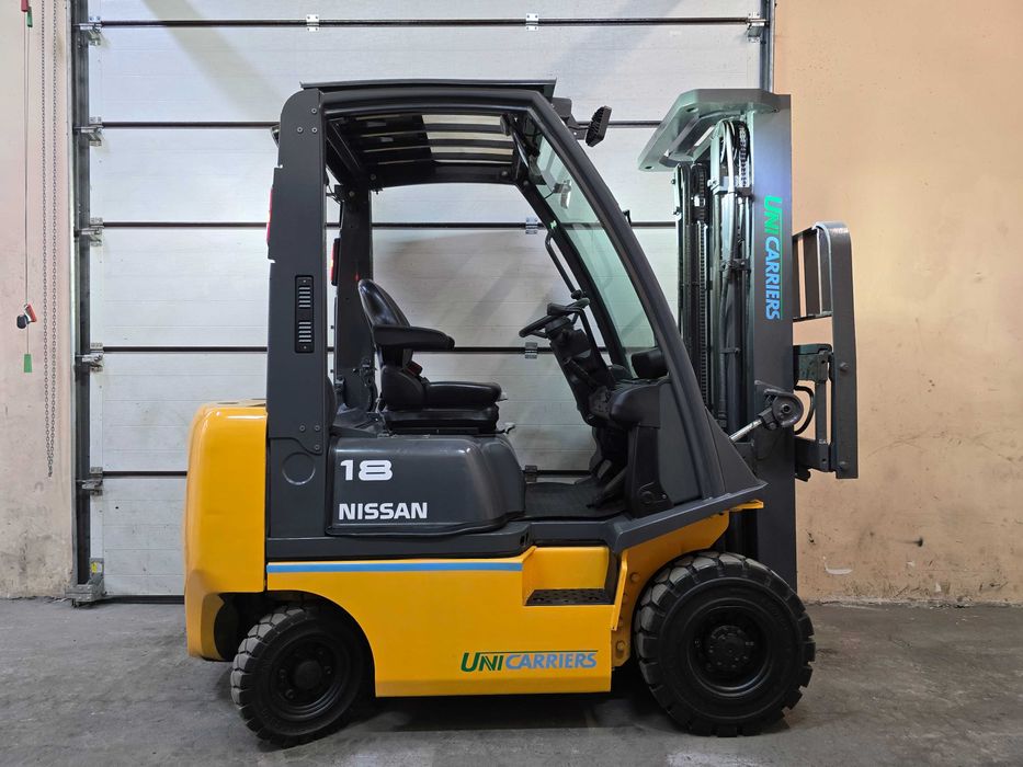 Навантажувач вилковий дизельний Nissan 1.8 тонн триплекс на 4,75 метра