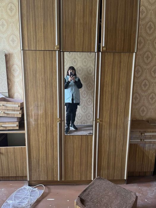 Шкаф, кровать, тумбочка