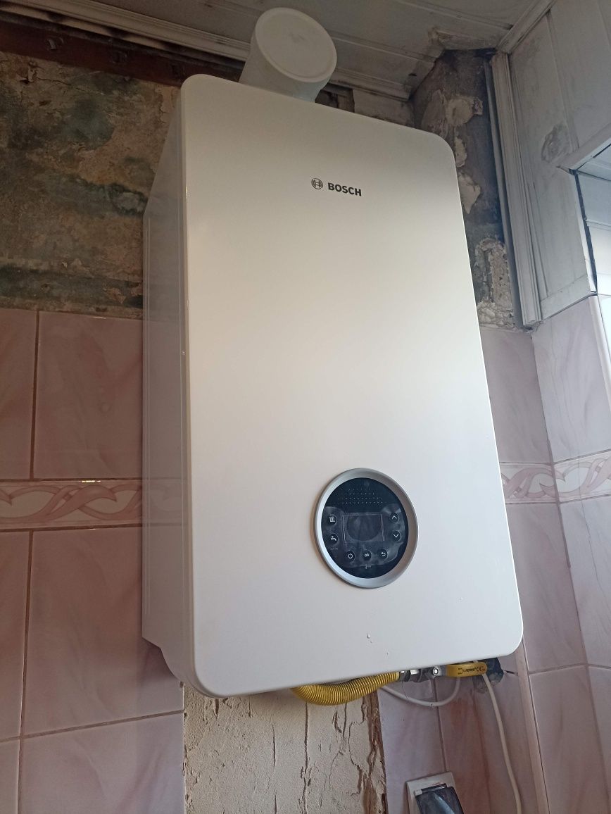 Bosch GC2300 15kW Kondensacyjny kocioł gazowy z montażem