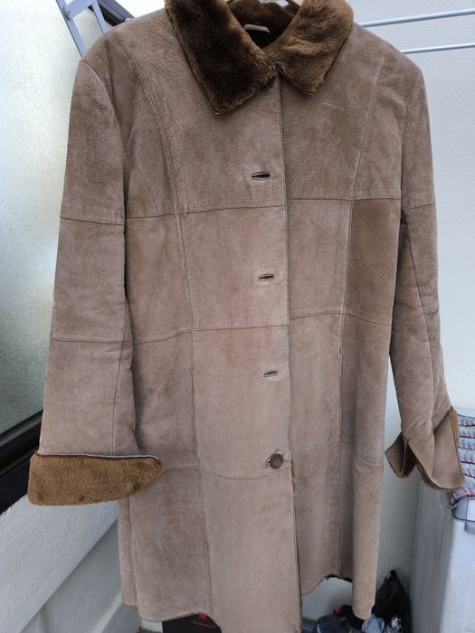 Casaco comprido camurça forrado a pelo