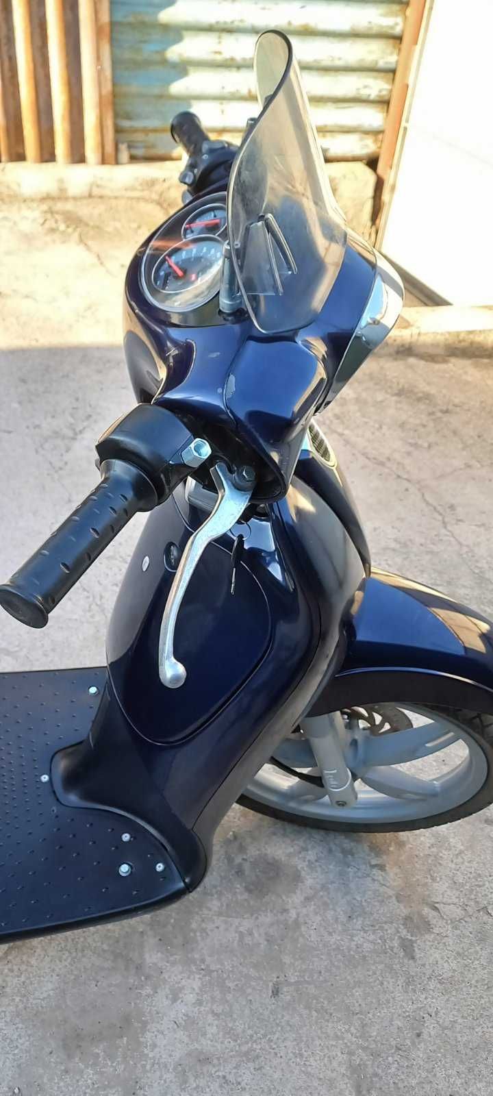 Продам Aprilia Scarabeo 100cc 4тактний пов охолодження 2007 рік