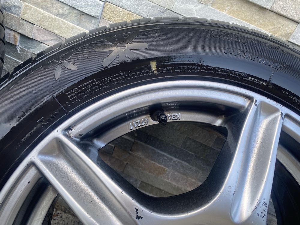 Felgi z oponami 4x100 6Jx15H2 HS Hyundai i20. DEZENT