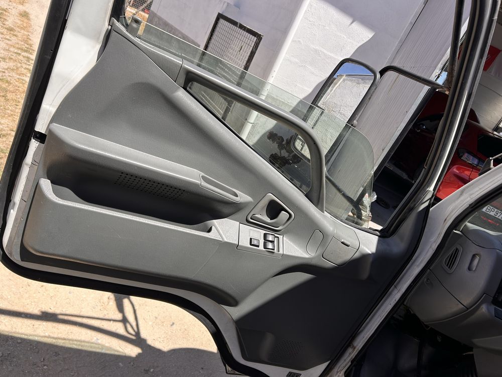Vendo ou troco MITSUBISHI CANTER