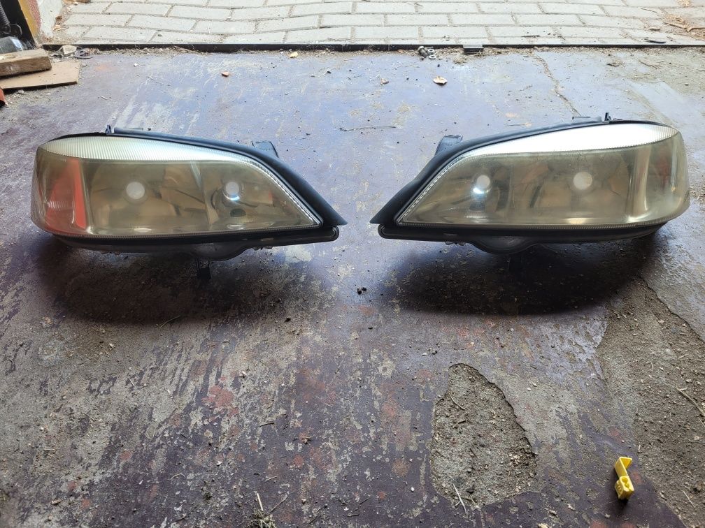 Przednie reflektory Opel Astra g