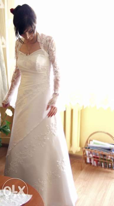 Biała suknia ślubna rozmiar 38-40 + halka na kole