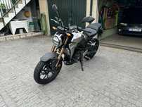Honda CB300R Neo Sports Café Cinza 2000KMs