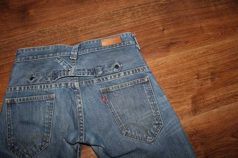 Стильні джинсові шорти levis