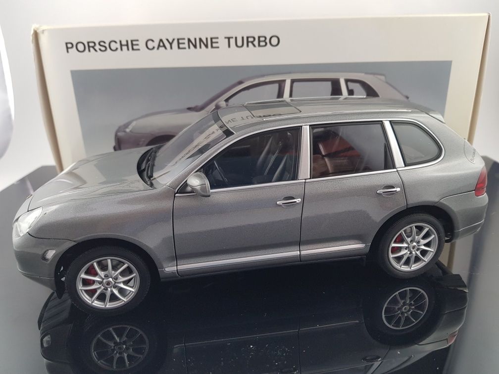 Unikat Porsche Cayenne Turbo Autoart 1 18