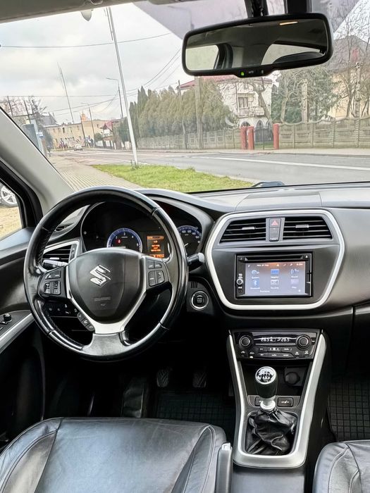 Suzuki SX4      2014