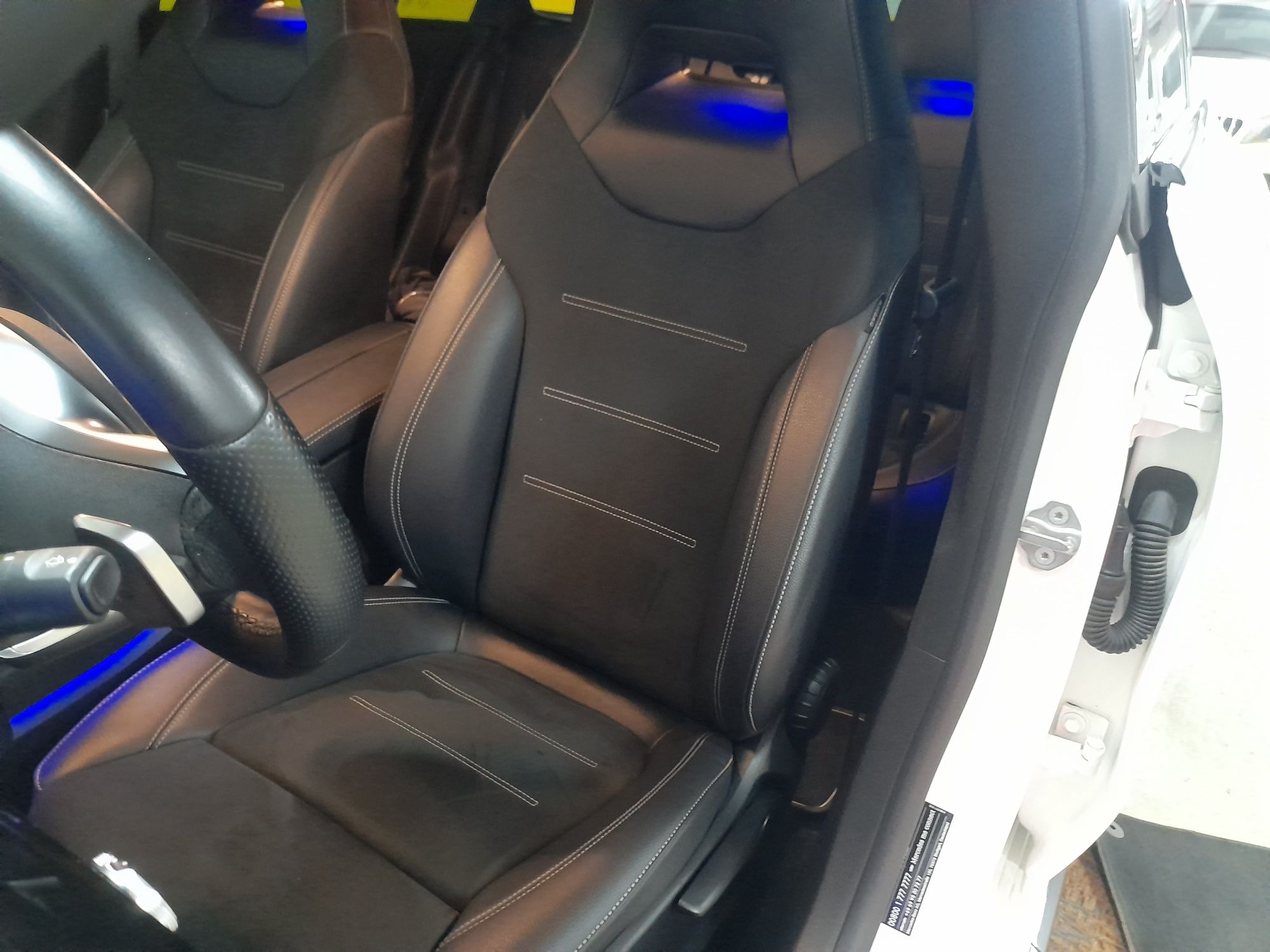 Mercedes CLA 250 E plug-in-hybrid EQ power AMG  66 000 kms pack night