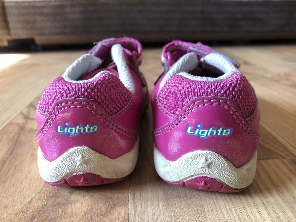 Buty zapinane na rzepy świecące Clarks rozm 22