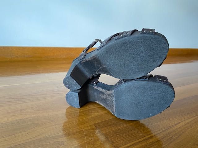 Sandálias Castanhas Stradivarius