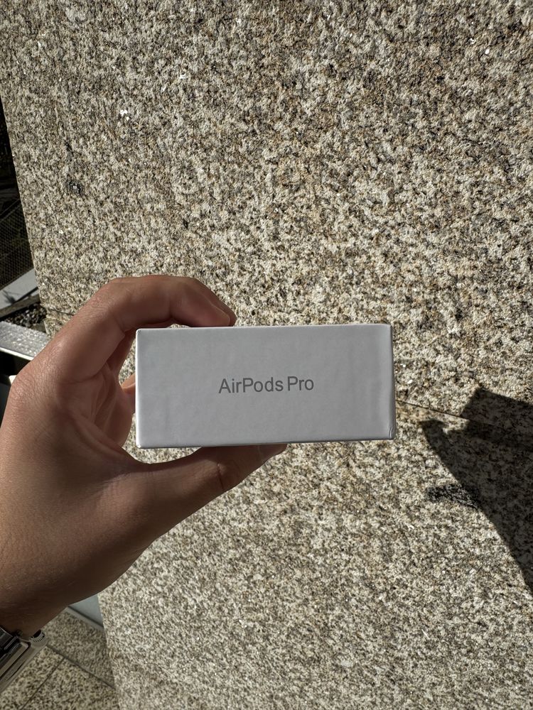 Airpods pro 2    .