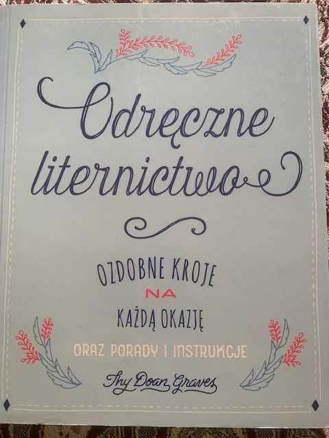 Odręczne liternictwo ozdobne kroje na każdą okazję Thy Doan Graves