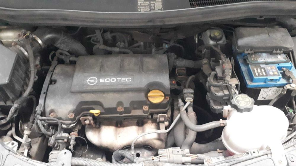 Kompletny Silnik Opel Corsa D Astra H Meriva 1.4 16V Benzyna 64KW