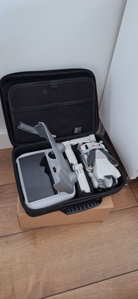 Dron dji 3 mini .