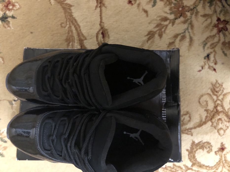Кросівки Jordan 11 Cap and Gown