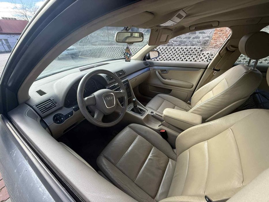 Audi A4B7 1.9TDI. SKÓRA