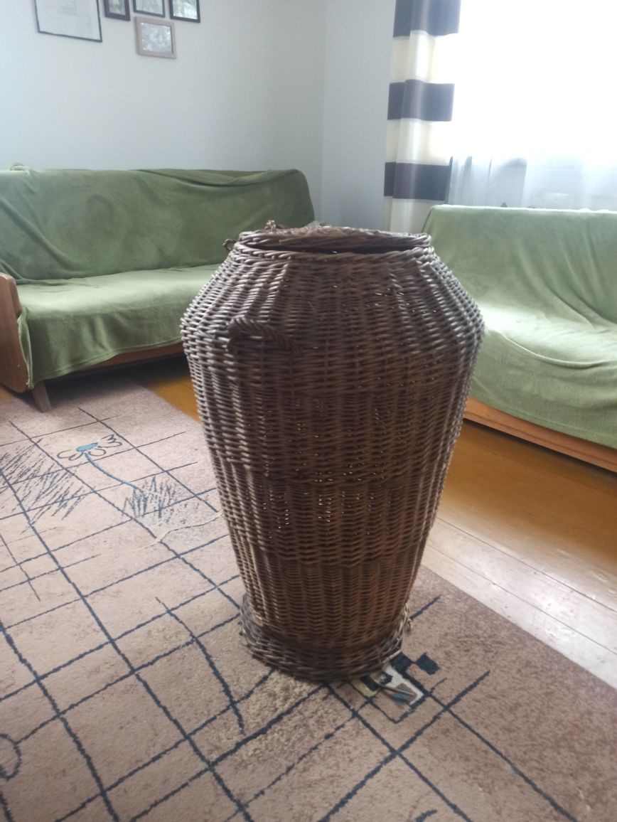Kosz wiklinowy vintage duży