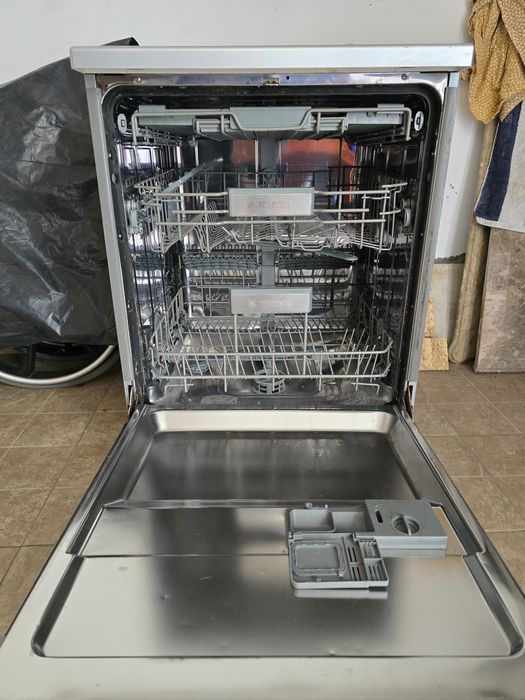 Máquina de lavar roupa e Máquina de lavar loiça