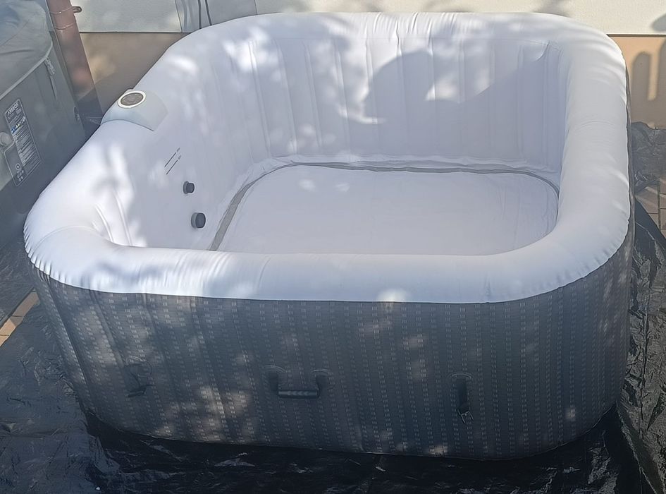 Nadmuchiwane jacuzzi AREBOS "Barcelona", 185x185 cm, wewnątrz i na zew
