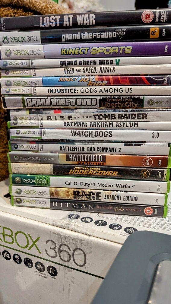 Продам Xbox 360 з хорошим комплектом