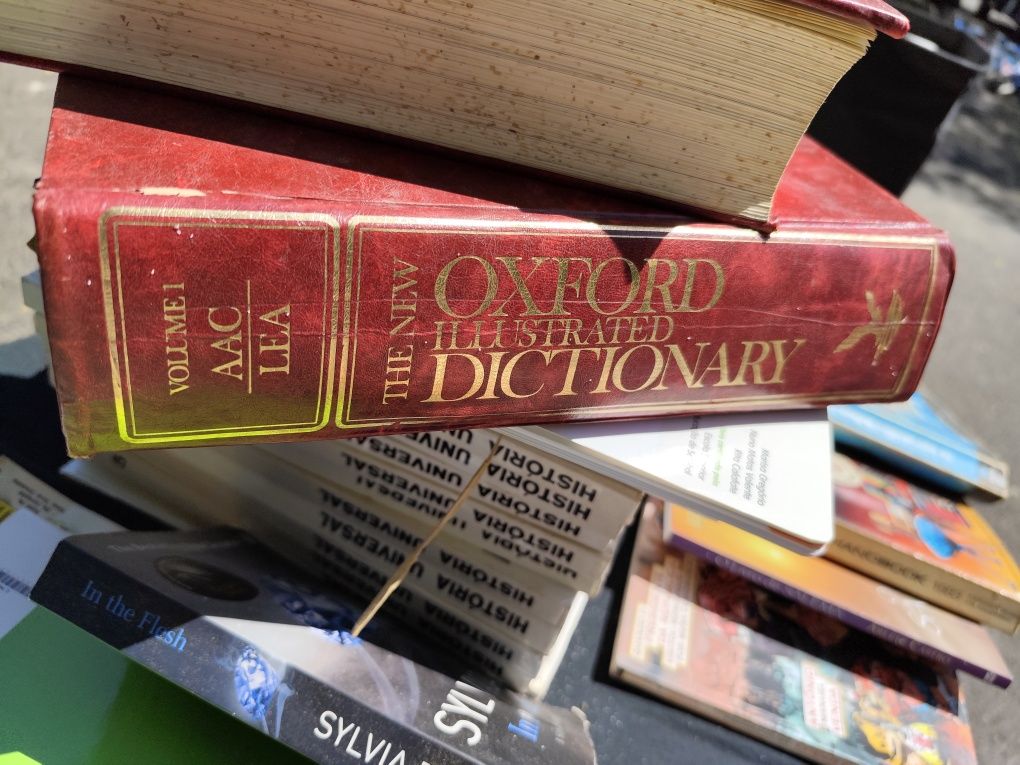 The New Oxford Illustrated Dictionary