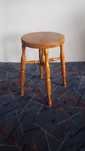Drewniany stolik taboret kuchenny sosnowy vintage 29/45