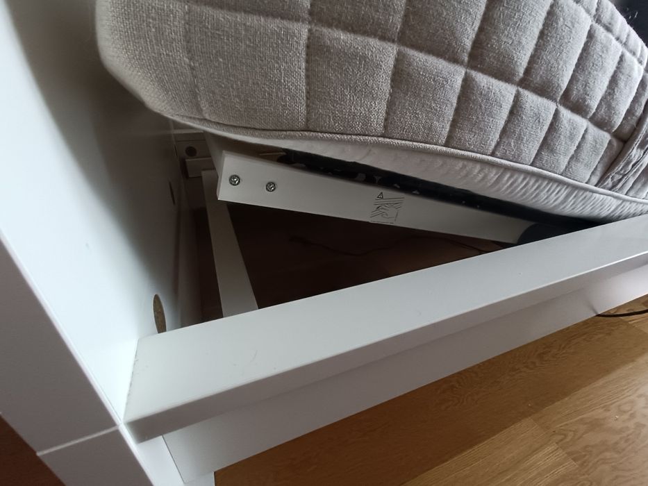 Cama geriátrica articulada ( estrado e colchão incluídos)