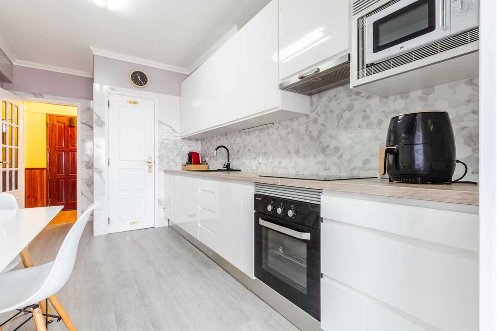 NOVIDADE apartamento t2 com lugar de garagem Mem Martins