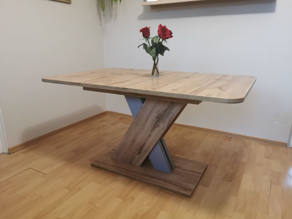 Stół do jadalni polecam odbiór osobisty.